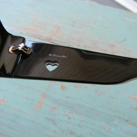 Christian Dior LOVINGLYDIOR2 BLACK Heart LOGO DETAIL SUNGLASSES MADE IN ITALY - Picture 6 of 10